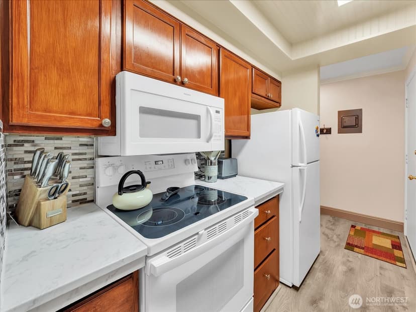 Property photo for 18908 8th Avenue NW #220, Shoreline photo 14