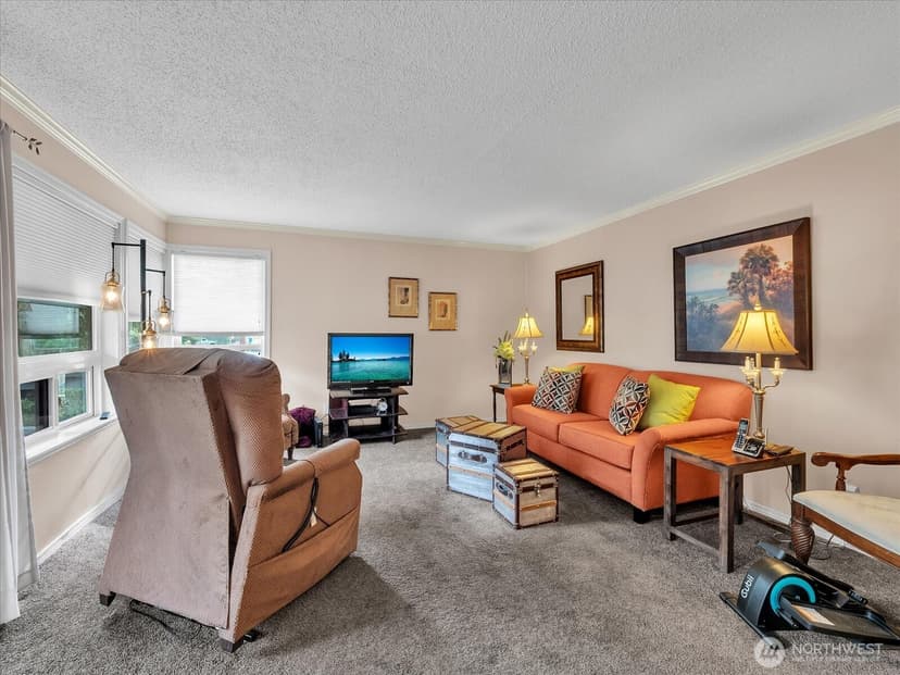 Property photo for 18908 8th Avenue NW #220, Shoreline photo 8
