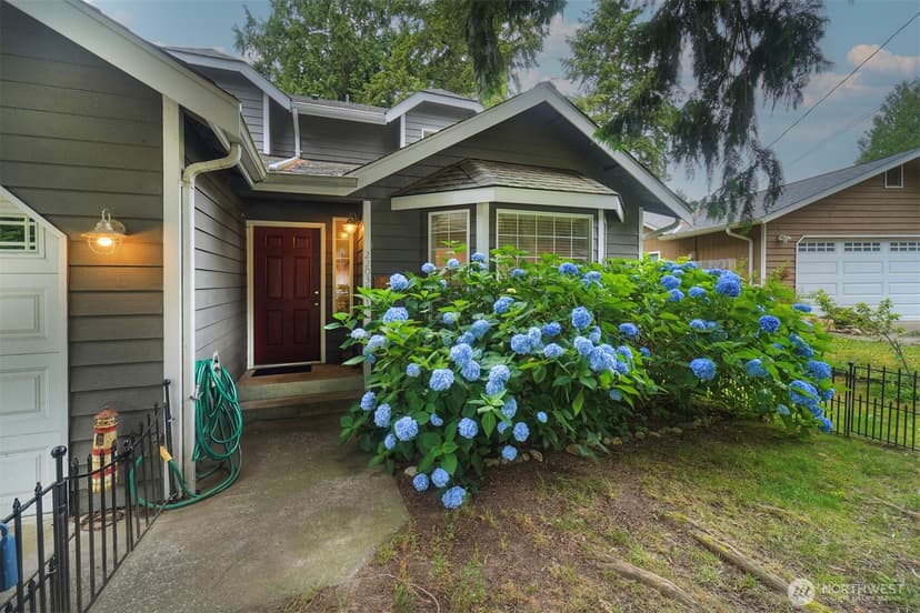 Property photo for 22035 Sea Vista NE, Poulsbo photo 5
