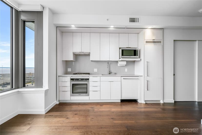 Property photo for 590 1st Avenue S #902, Seattle photo 8