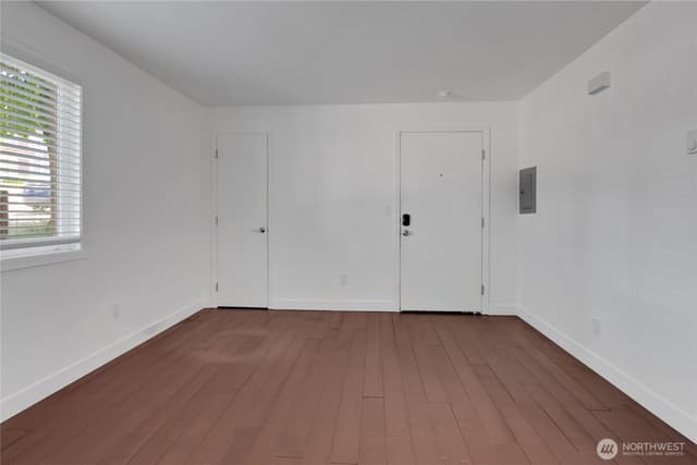 Property photo for 417 23rd Avenue #2, Seattle photo 5
