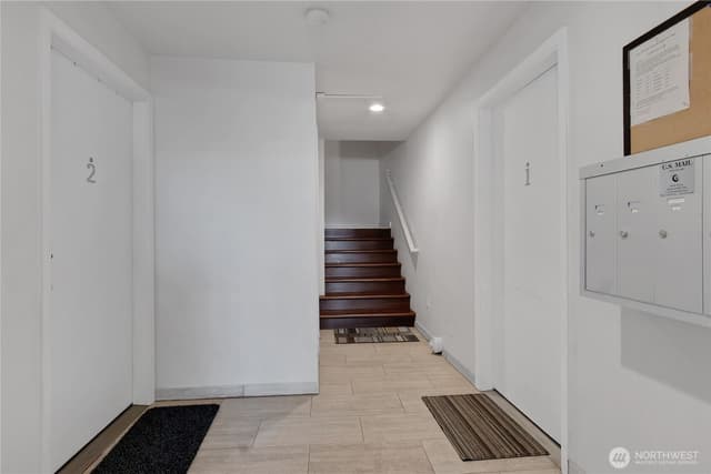 Property photo for 417 23rd Avenue #4, Seattle photo 3