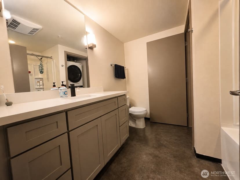Property photo for 4422 Bagley Avenue N #204, Seattle photo 6