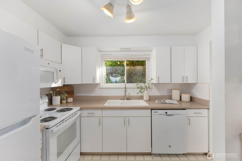 Property photo for 7515 S Laurel Street, Seattle photo 10