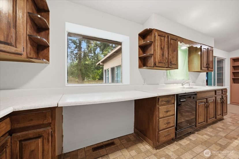 Property photo for 6309 193rd Street SW, Lynnwood photo 10