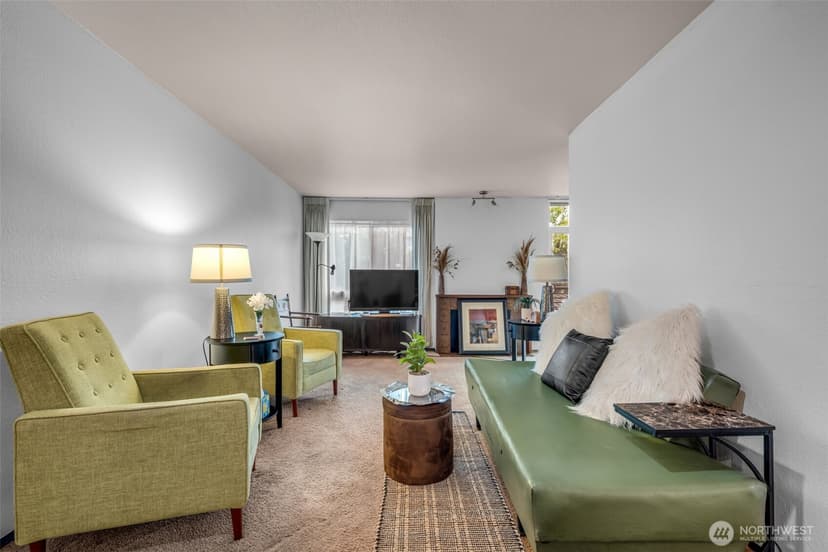 Property photo for 11300 1st Avenue NE #115, Seattle photo 11