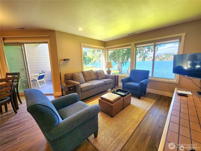Property photo for 1 Beach 573-C, Manson photo 2