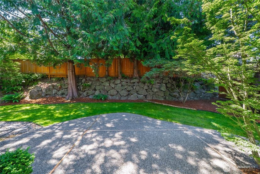 Property photo for 18207 159th Court SE, Renton photo 30