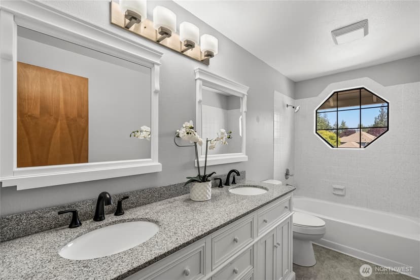 Property photo for 18207 159th Court SE, Renton photo 28