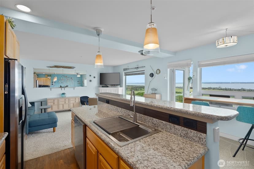 Property photo for 401 Westport View SW #303, Ocean Shores photo 16