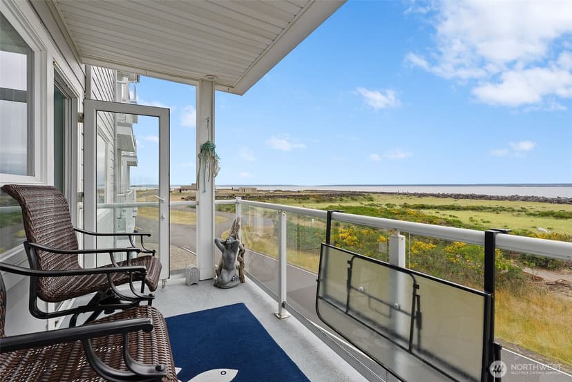 Property photo for 401 Westport View SW #303, Ocean Shores photo 20