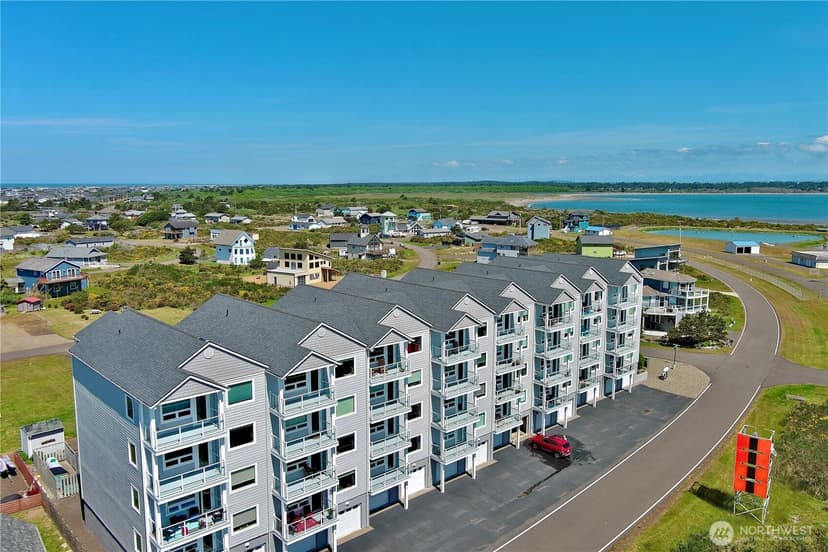 Property photo for 401 Westport View SW #303, Ocean Shores photo 37