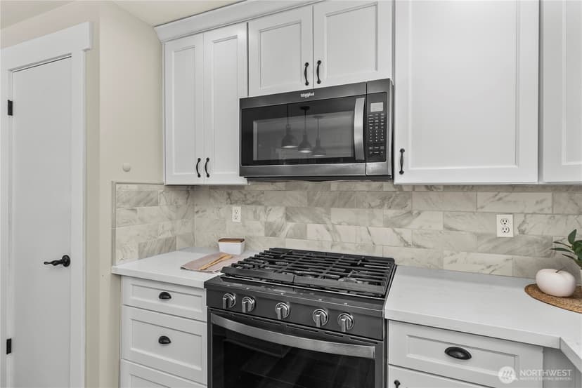 Property photo for 22736 SE 266th street, Maple Valley photo 10