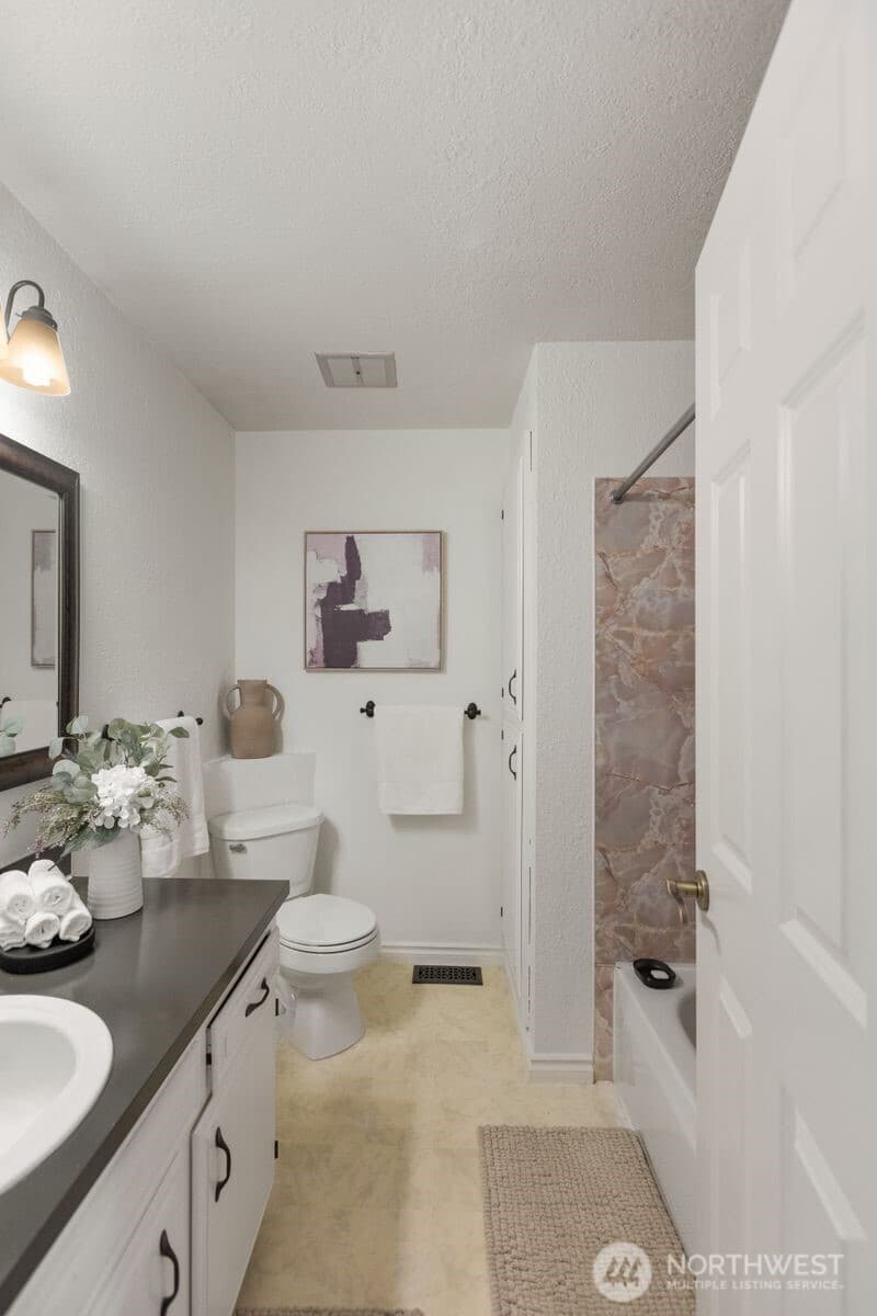 Property photo for 17801 23rd Avenue SE, Bothell photo 25