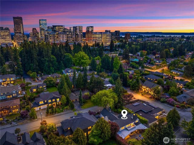 Property photo for 10910 NE 18th Place, Bellevue