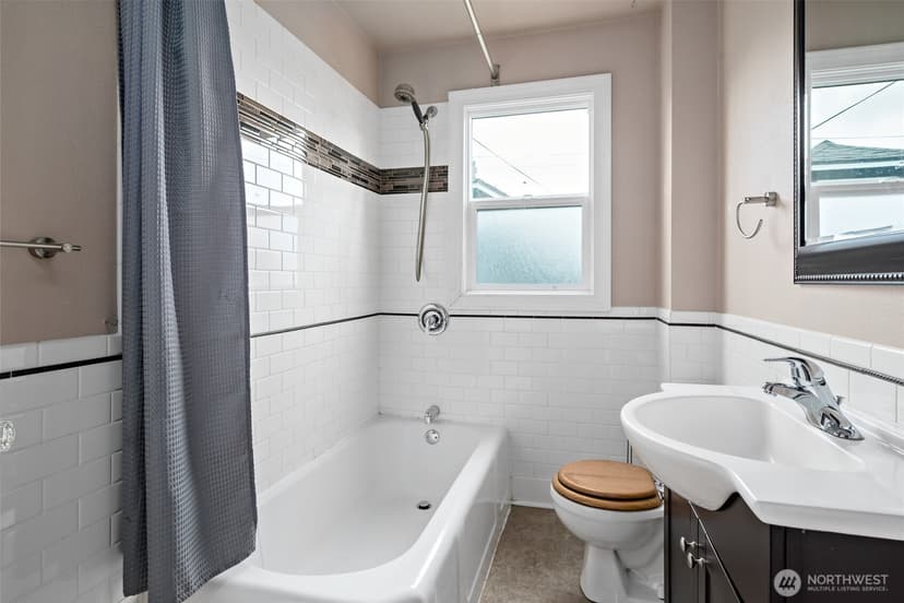 Property photo for 3731 Hoyt Ave, Everett photo 15
