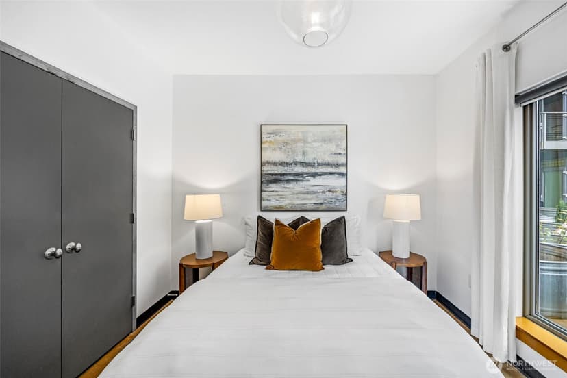 Property photo for 1414 12th Avenue #203, Seattle photo 11