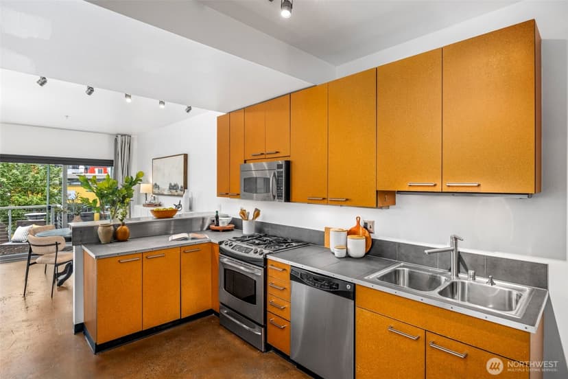 Property photo for 1414 12th Avenue #203, Seattle photo 7