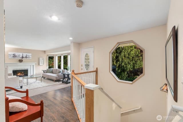 Property photo for 6922 N Meadowdale Road, Edmonds photo 5