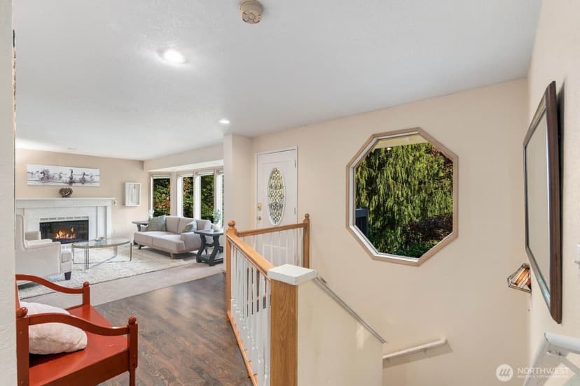 Property photo for 6922 N Meadowdale Road, Edmonds photo 5