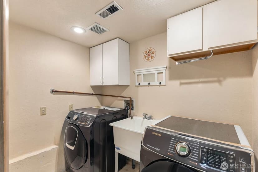 Property photo for 6922 N Meadowdale Road, Edmonds photo 22