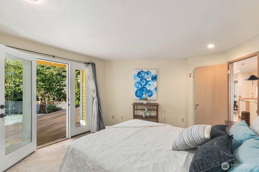 Property photo for 6922 N Meadowdale Road, Edmonds photo 13