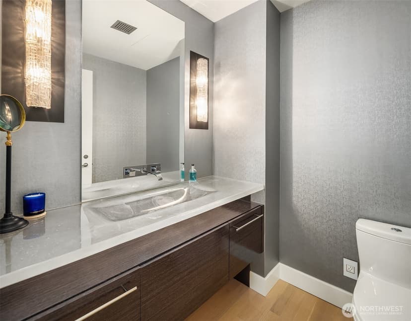 Property photo for 99 Union Street #1704, Seattle photo 17