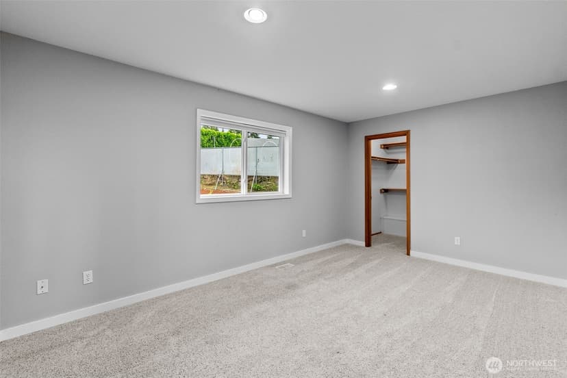 Property photo for 2025 5th Street SE, Puyallup photo 22