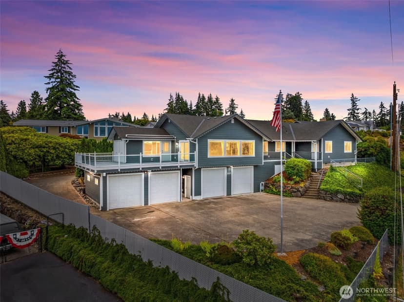 Property photo for 2025 5th Street SE, Puyallup