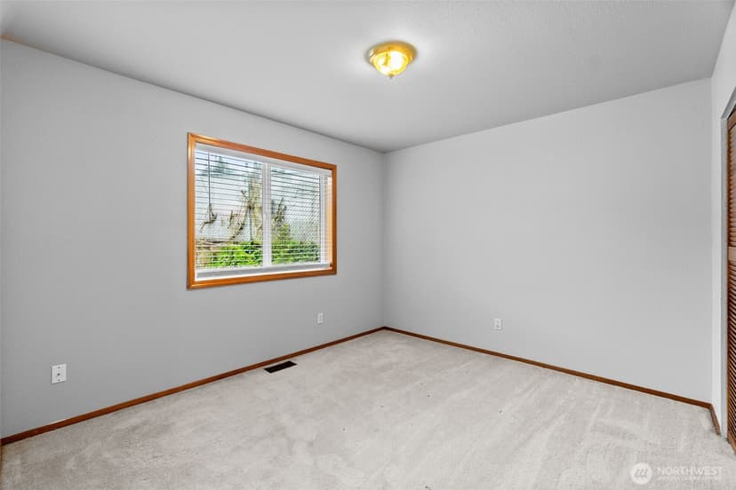 Property photo for 2025 5th Street SE, Puyallup photo 29