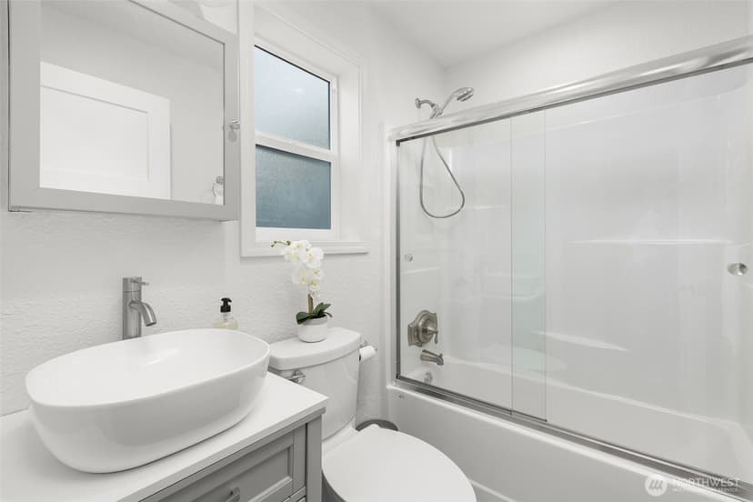 Property photo for 7020 S 120th Place, Seattle photo 32