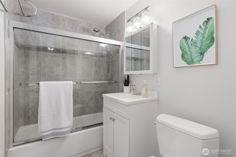 Property photo for 7020 S 120th Place, Seattle photo 14