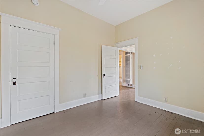 Property photo for 2902 S Jackson Street, Seattle photo 25