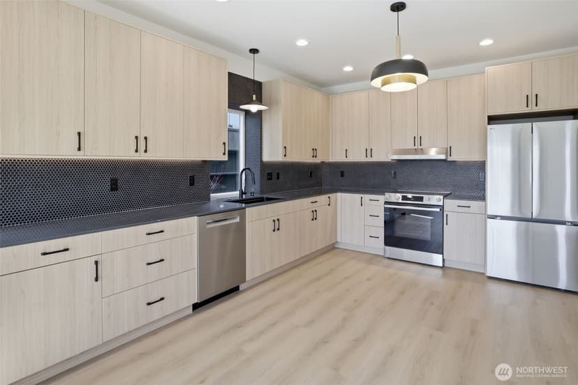 Property photo for 4517 35th Avenue S #E, Seattle photo 9