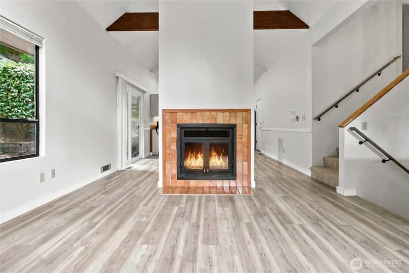 Property photo for 9810 116th Place NE, Kirkland photo 6