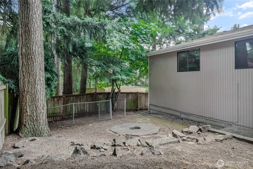 Property photo for 9810 116th Place NE, Kirkland photo 23