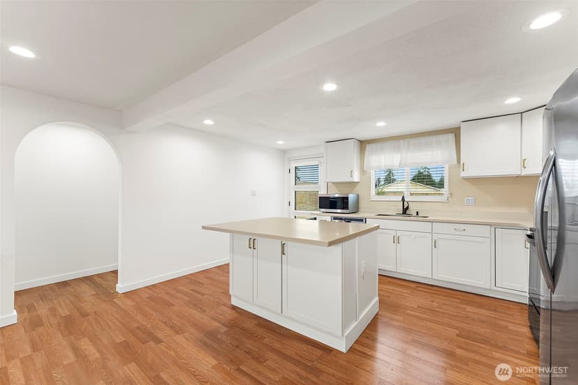 Property photo for 5103 Filbert Lane SW, Lakewood photo 8