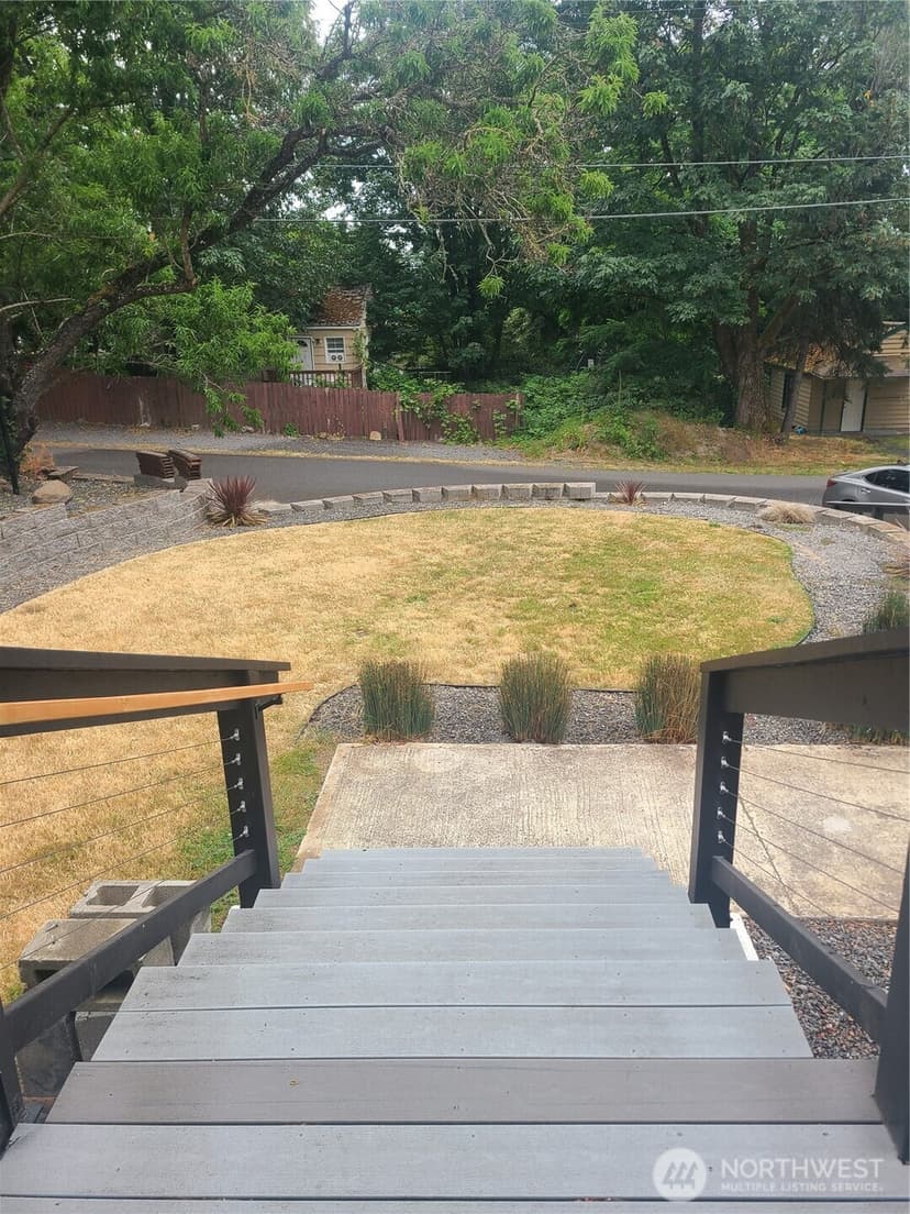Property photo for 11335 Sunnyside Avenue N, Seattle photo 8
