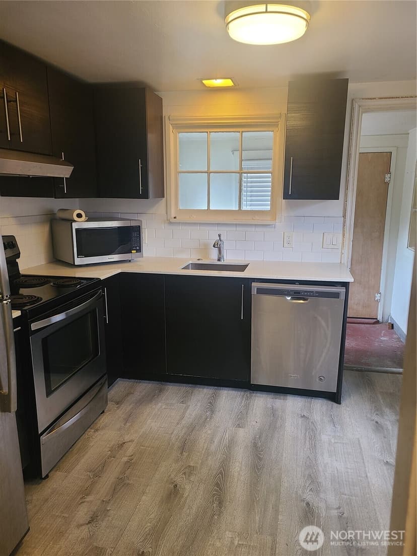 Property photo for 11335 Sunnyside Avenue N, Seattle photo 7
