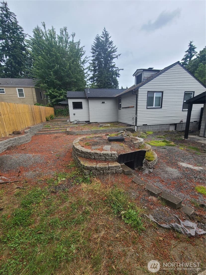 Property photo for 11335 Sunnyside Avenue N, Seattle photo 6