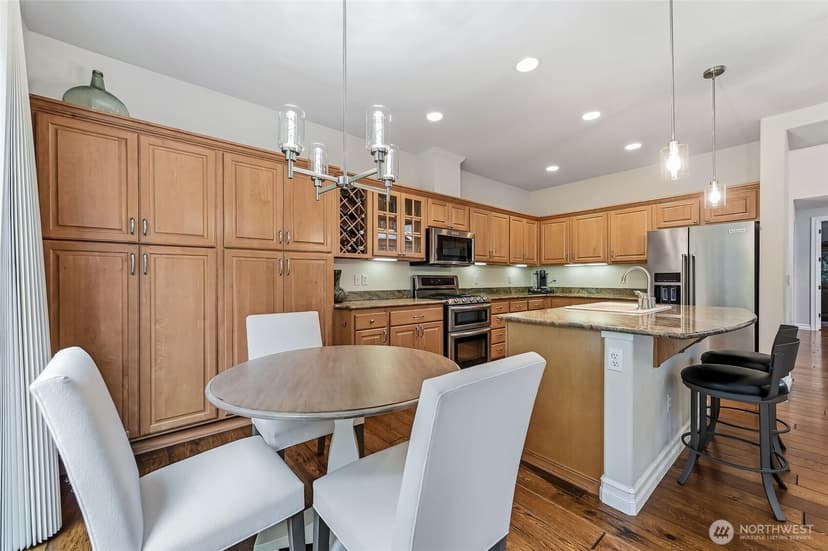 Property photo for 12018 Big Leaf Way NE, Redmond photo 16