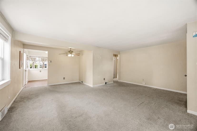 Property photo for 1014 3rd Ave NW, Puyallup photo 6