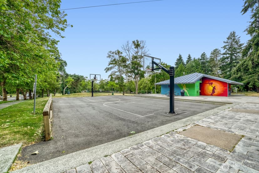 Property photo for 8745 Greenwood Avenue N #115, Seattle photo 27