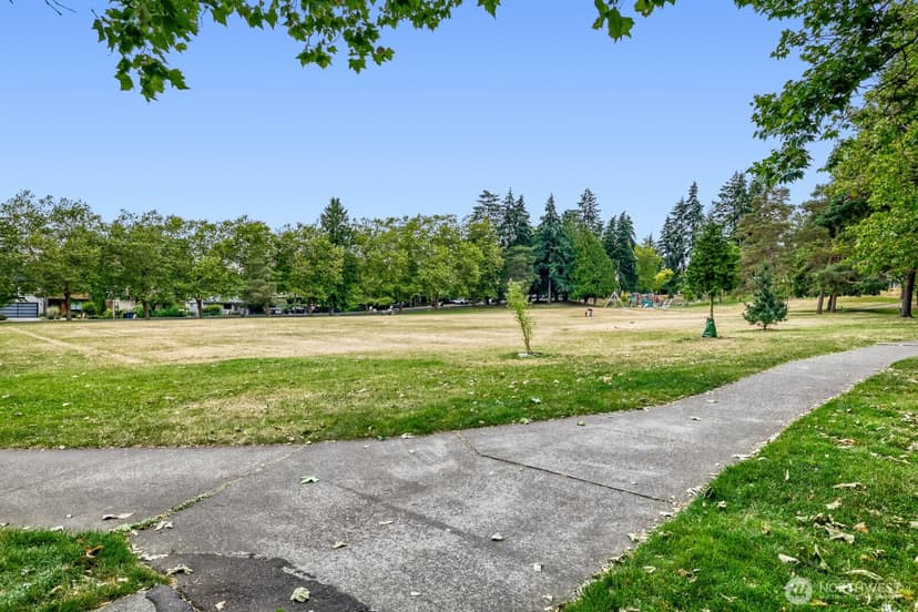 Property photo for 8745 Greenwood Avenue N #115, Seattle photo 28