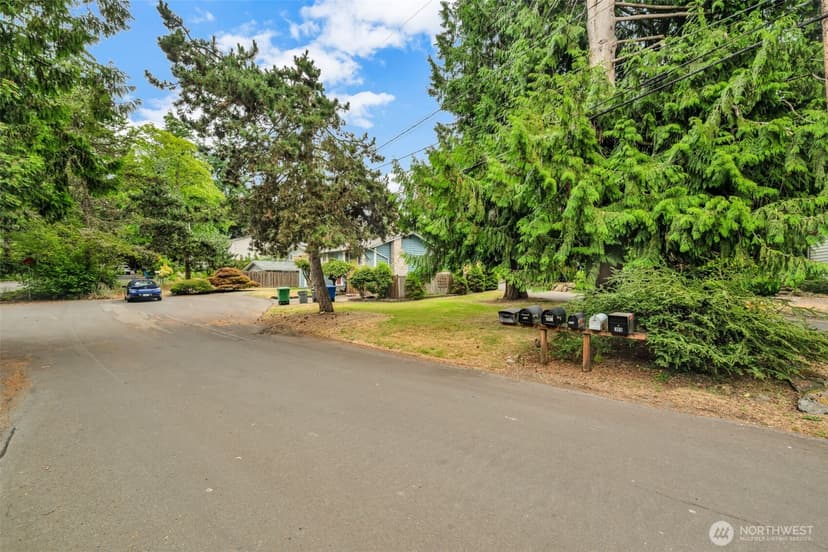 Property photo for 302 N 188th Street, Shoreline photo 29