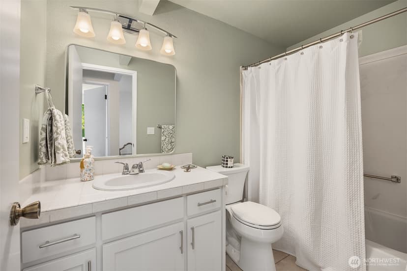 Property photo for 242 4th Avenue S #1, Edmonds photo 16