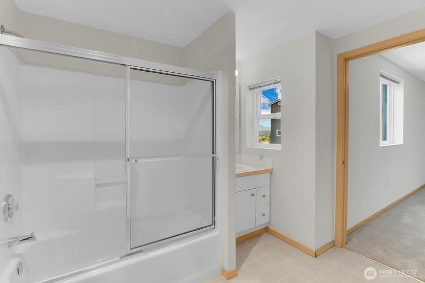 Property photo for 1318 37th Street #2-432, Everett photo 13