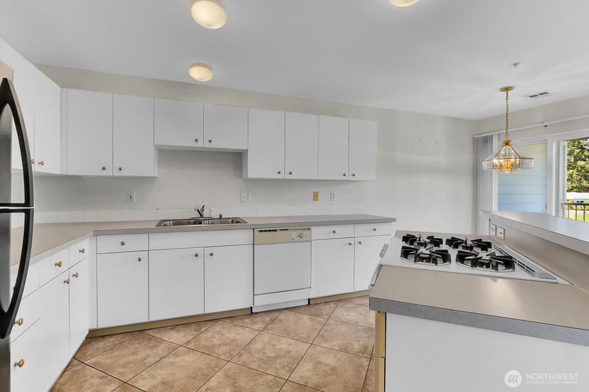 Property photo for 1318 37th Street #2-432, Everett photo 9
