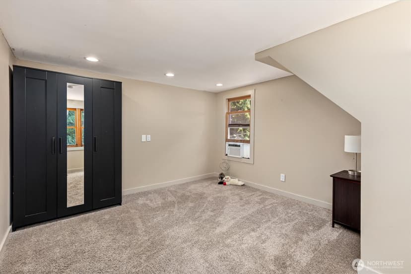 Property photo for 8233 NE 169th Street, Kenmore photo 15