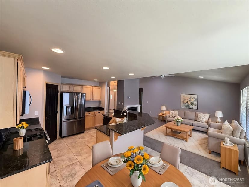 Property photo for 8428 Veterans Drive SW, Lakewood photo 3